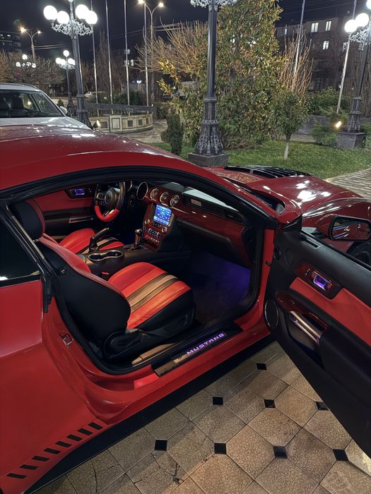 Форд мустанг 2019