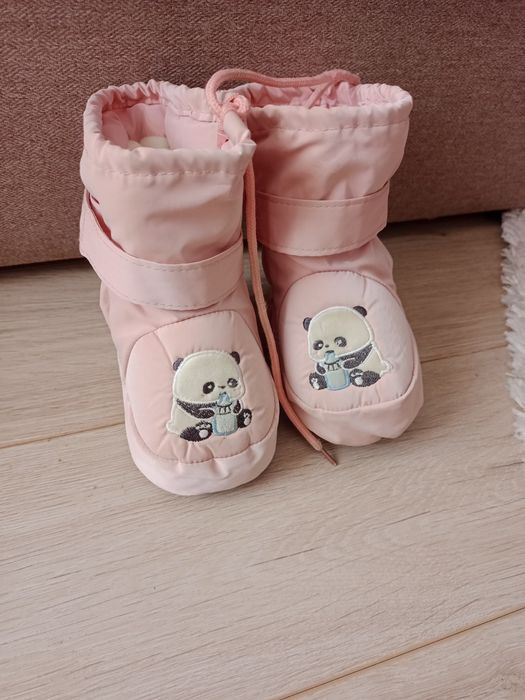 Продам детский комбинезон для девочки