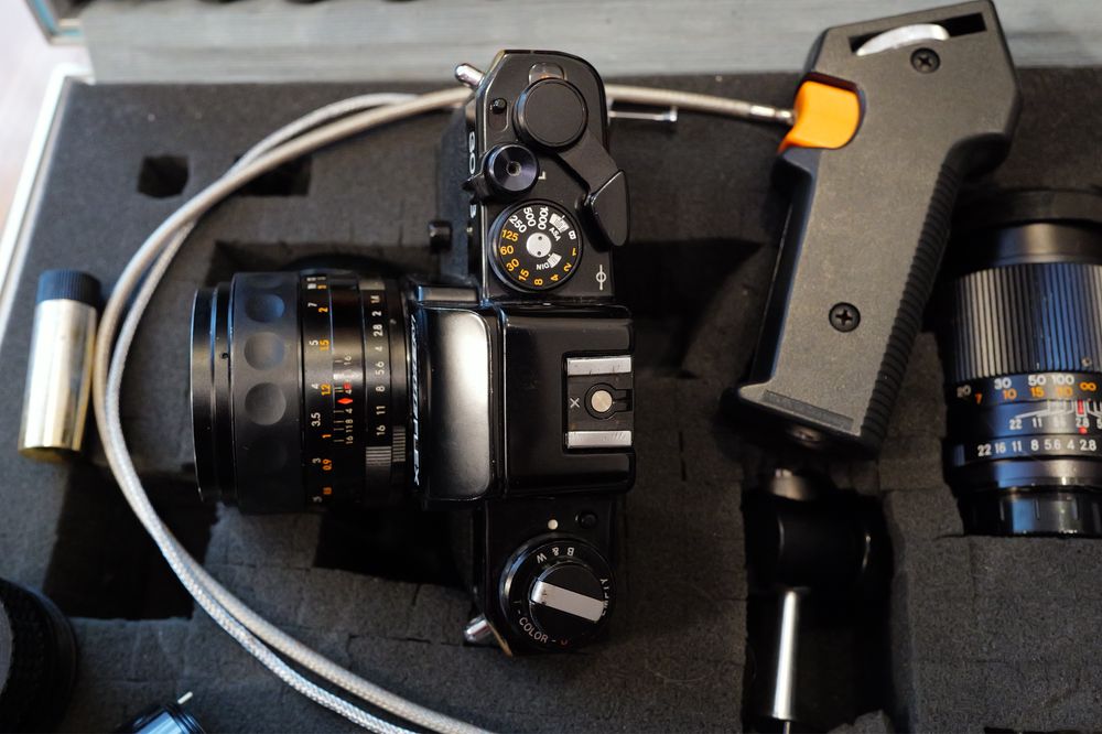 Aparat foto film Revue Flex 3003 cu 3 obiective, geanta aluminiu