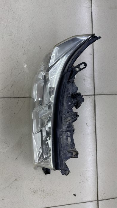 Фара Land cruiser 200