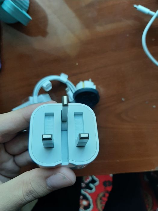 Зарядник для Айфон