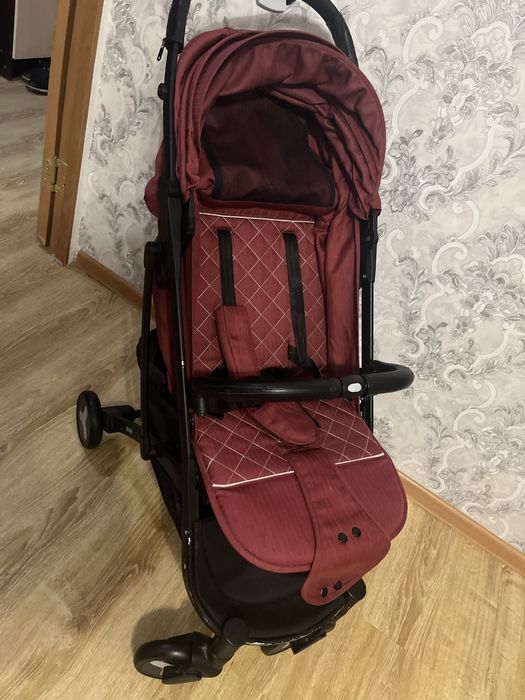 Продам прогулочную коляску