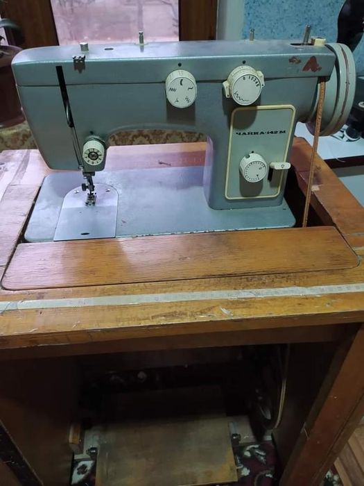 Tikuv mashinasi sotiladi