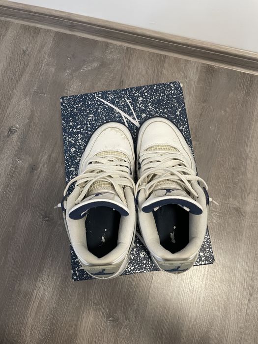 Jordan 4 Midnight Navy