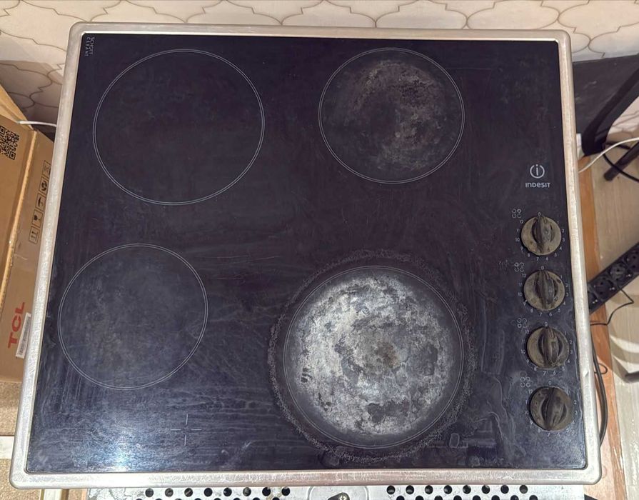 Плита и духовка встраиваемые + 3 протвиня