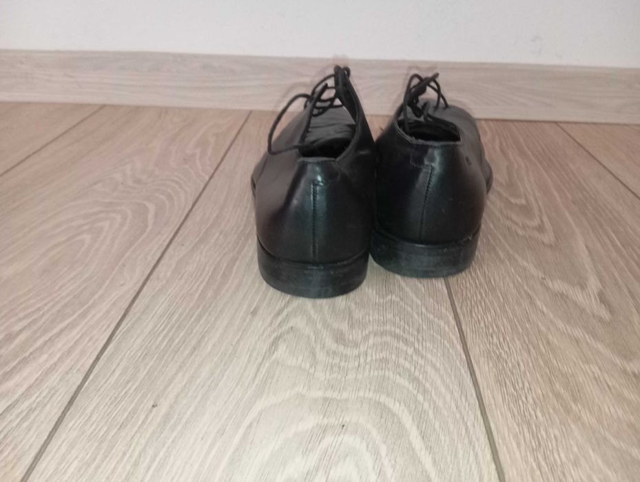 Мъжки кожени обувки boss