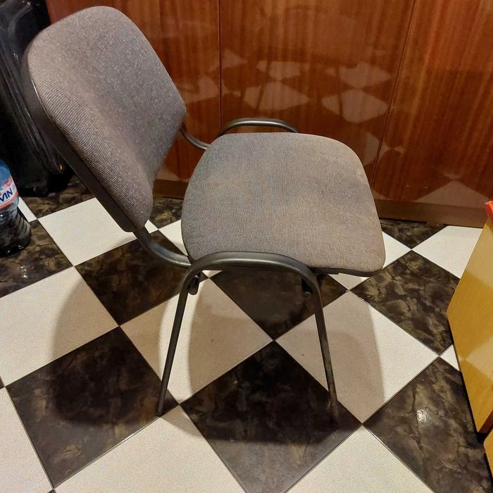 офис стол за посетители