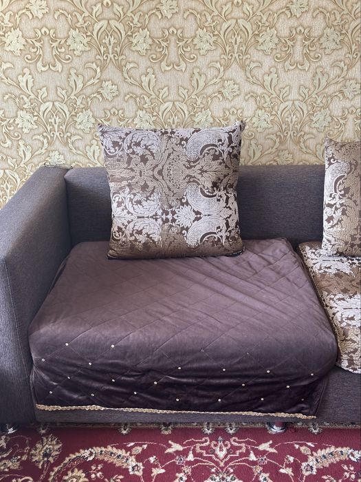 Диван в хорошем состоянии
