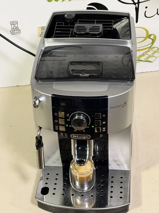 Кафемашина кафе автомат delonghi magnifica S с гаранция