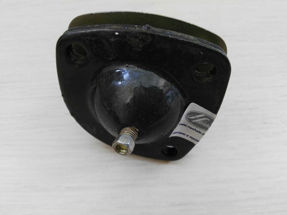 Шарнир предни носачи - горен и долен ВАЗ 2101