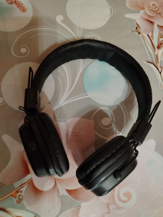 Sotiladi quloq chin naushnik orginal