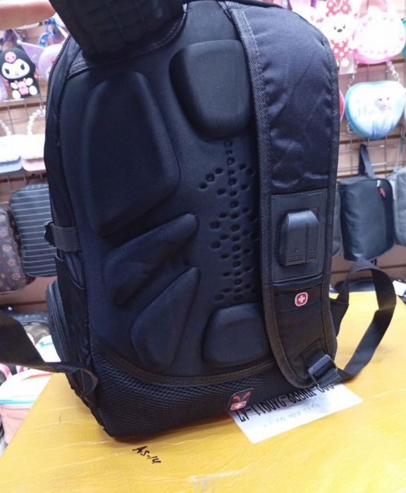 Отличный школьный рюкзак