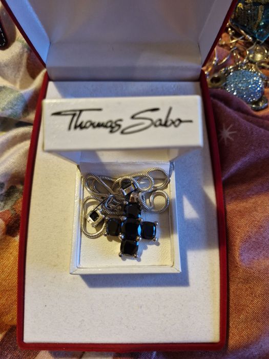 Set lant, pandantiv si cercei din argint Thomas Sabo