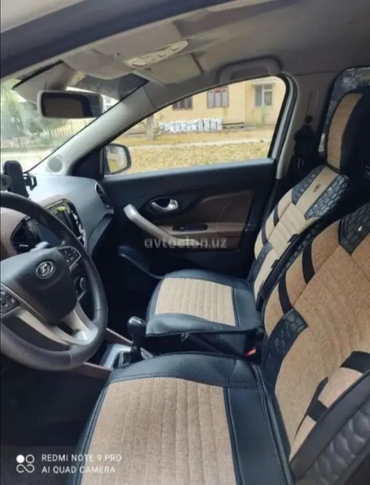 Продаётся кроссовер LADA XRAY 2018 года.