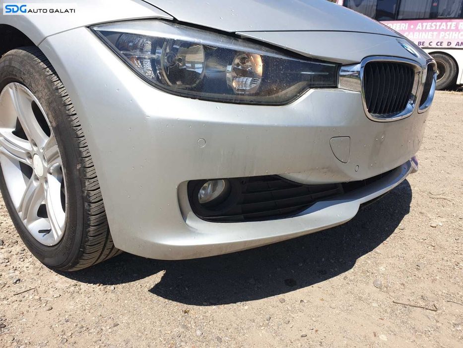 Bara Spoiler Fata cu Locas Senzori Parcare BMW Seria 3 F30 F31 Nonfacelift 2011 - 2015 Culoare Glacier-Silber Metallic A83