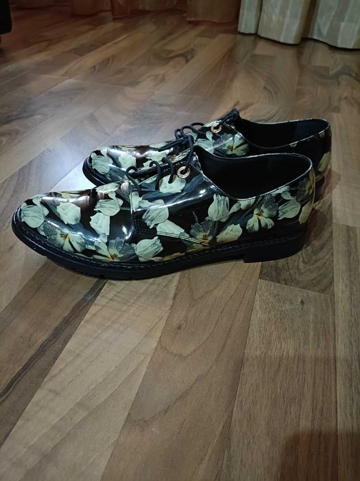 Vând pantofi de piele dama ILPASSO