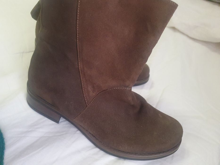 Ghete de dama,piele intoarsa