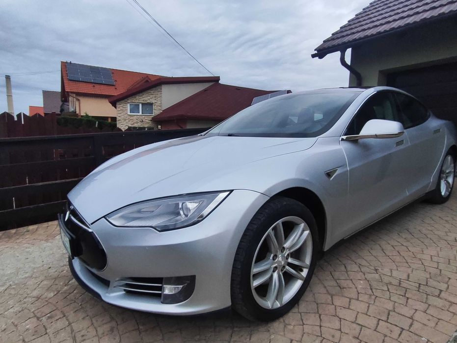 TESLA Model S 2014 — imagine 1