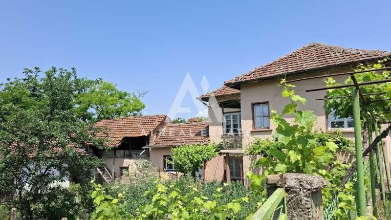 Продава се Къща в с. Божурица, Област Плевен - 90 кв.м за 356 €/кв.м - Снимка #1