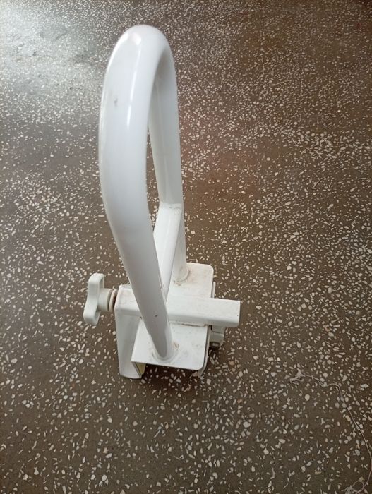 Mâner ajutator cadă