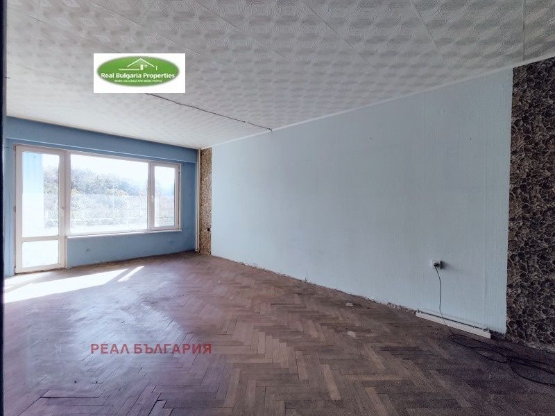 Продава се Двустаен апартамент в Русе, Център - 62 кв.м за 982 €/кв.м - Снимка #4