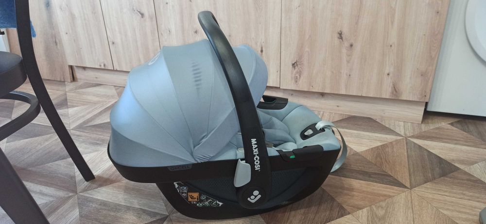 Стол за кола Maxi Cosi Pebble 360