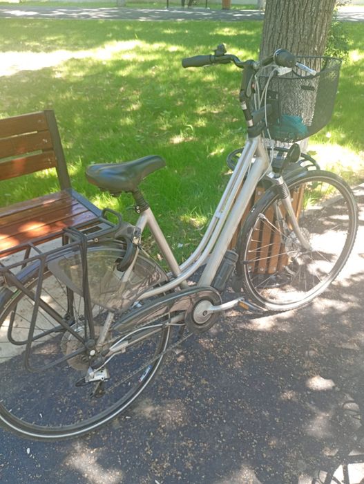 Vând bicicleta olandeza pe 28inchi  350 ron