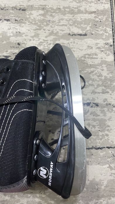 Продам коньки 36 размер