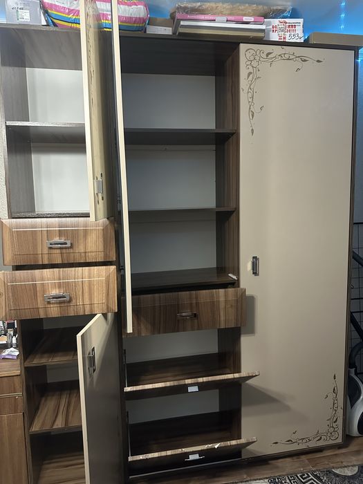 Продам Шкаф самовывоз , торг