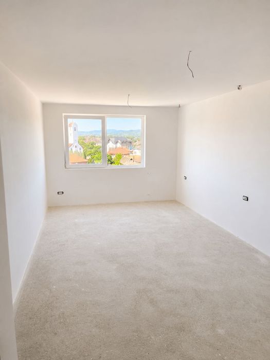 Apartamente 45 mp și 78 mp de vânzare în Hațeg – Zona Pompieri | Renovat | Finisat sau Semifinisat