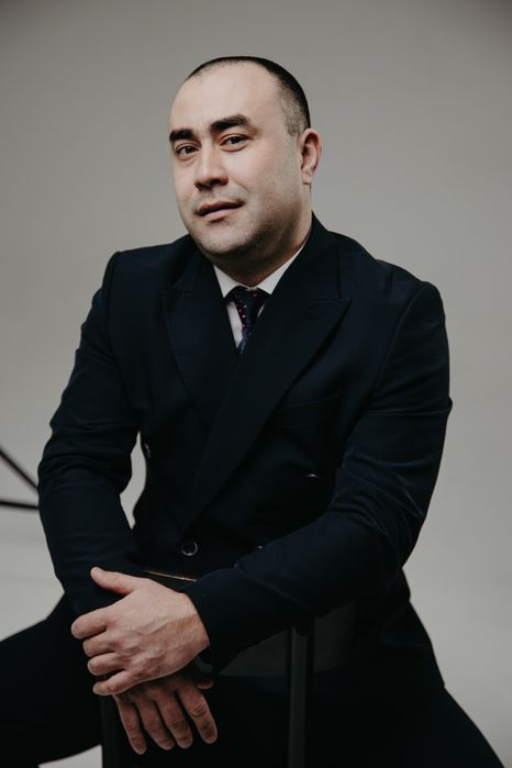 Ведущий тамада на праздник