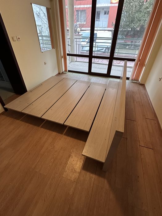 Масивно легло за двулицев матрак с 2 бр нощи фенера