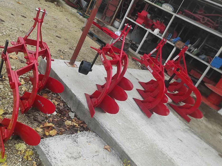 Малки плугове ALPLER за малки трактори