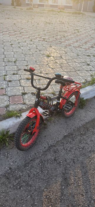 Продам детский велосипед 3-5  лет