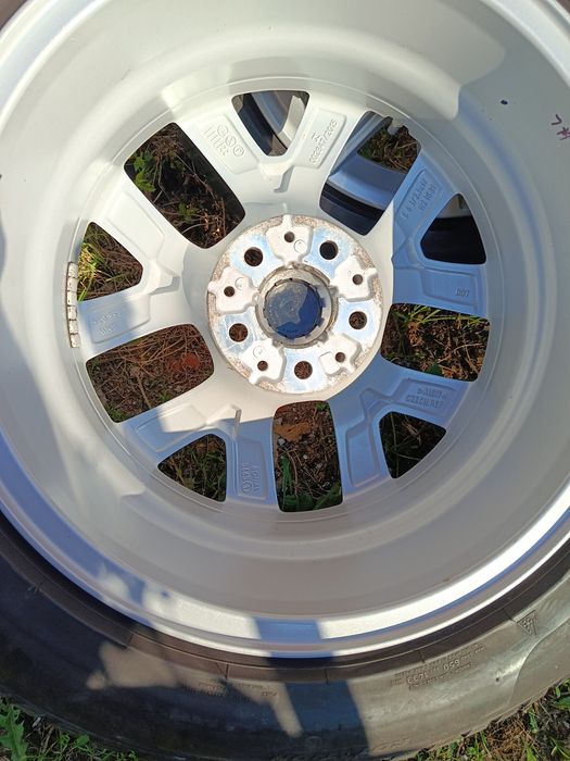 Гуми и джанти за bmw x1 R17  5х112