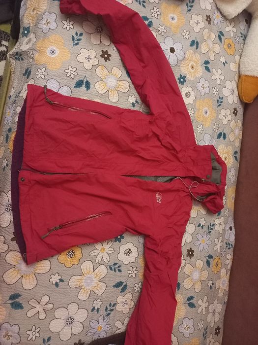 Ветровка в идеальном состоянии