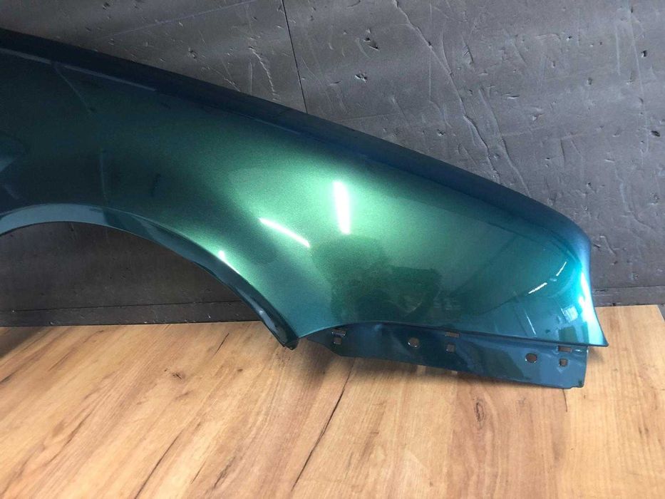 Aripa Fata Dreapta VW Golf 4/IV 1998-2004 (LC6M (Verde))