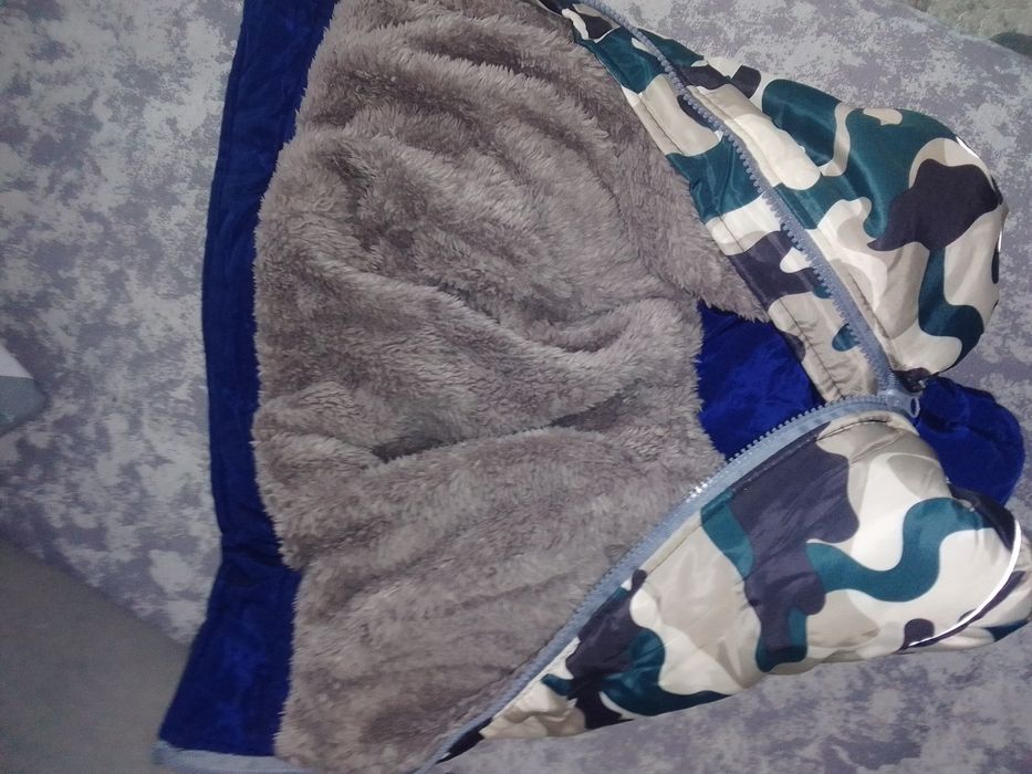 Продам зимний куртку ( комбез) для собак