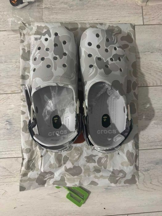 flip-flop Crocs & Bape