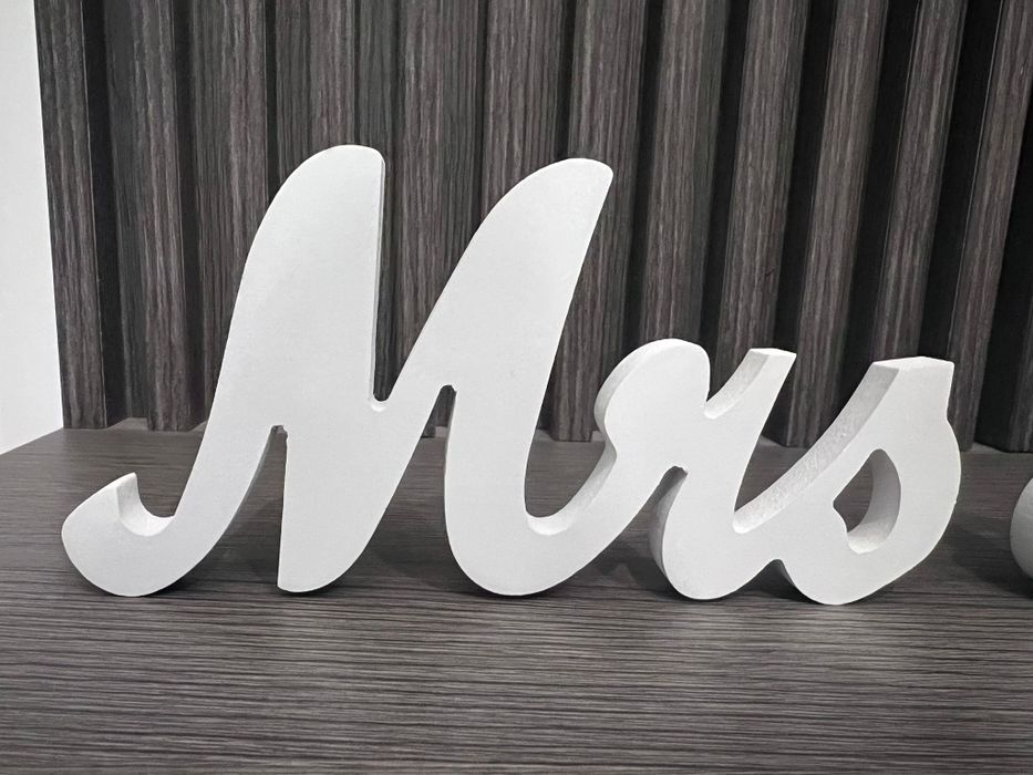 Litere volumetrice din lemn nunta Mrs & Mr