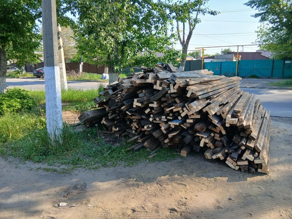 Дрова, доски Бесплатно