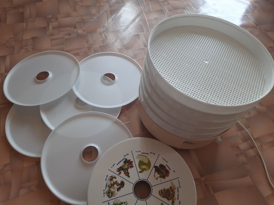 Новая Электрич Сушилка для овощей