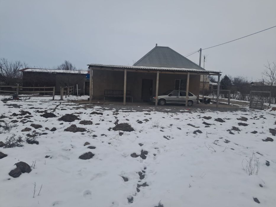 Шұбарсу ауылында үй сатылады.