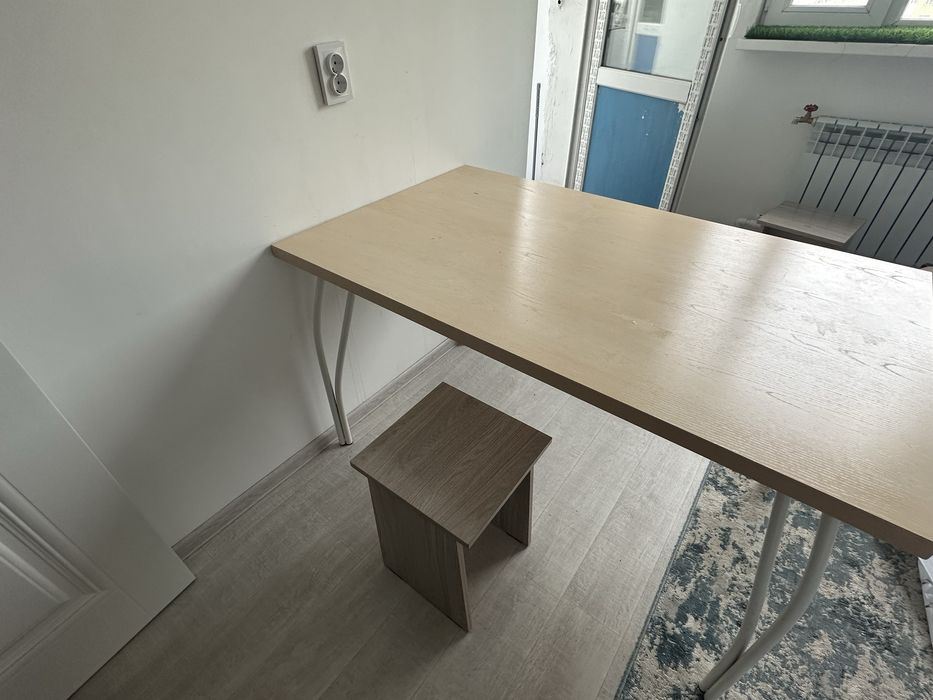 продам кухонный стол