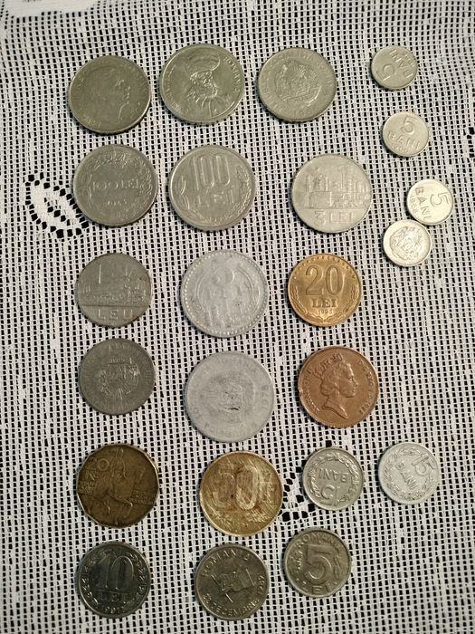 Bancnote vechi și monezi