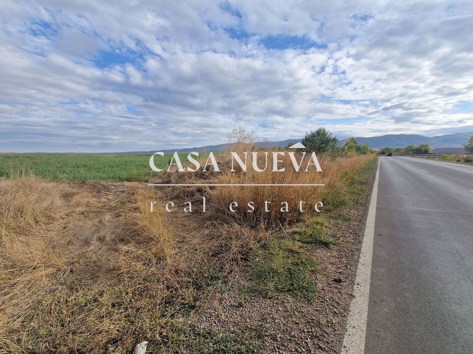 Парцел в с.Равно поле, София