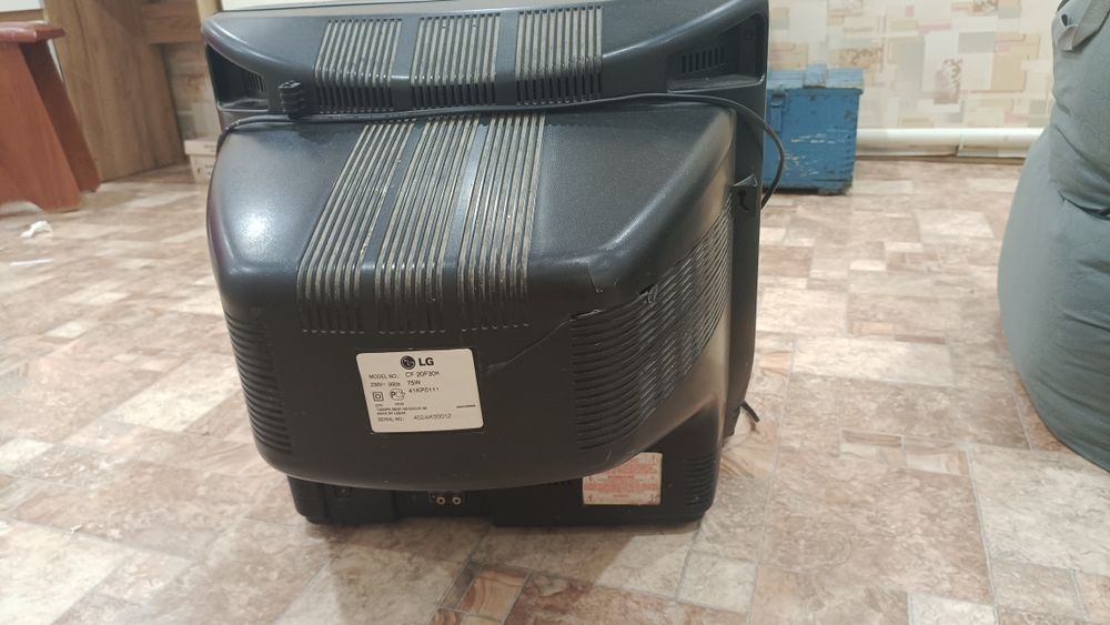 Продам телевизор