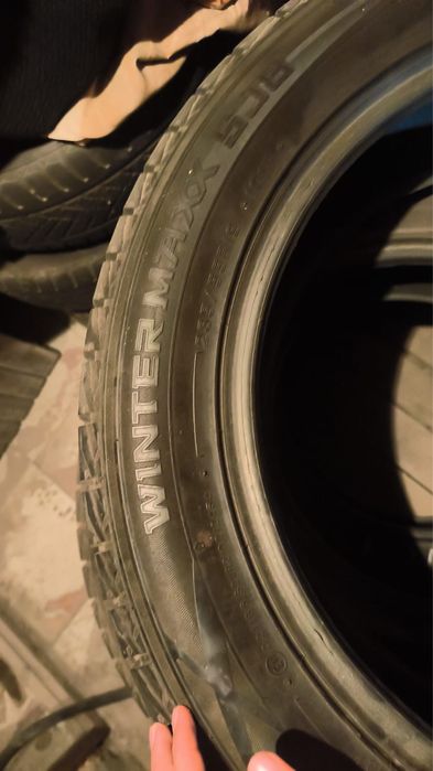 Продам зимнюю резину DUNLOP