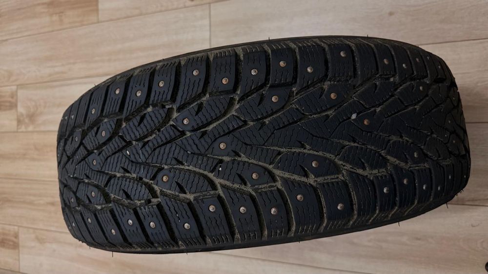 1 балон шипованный 215/60/17