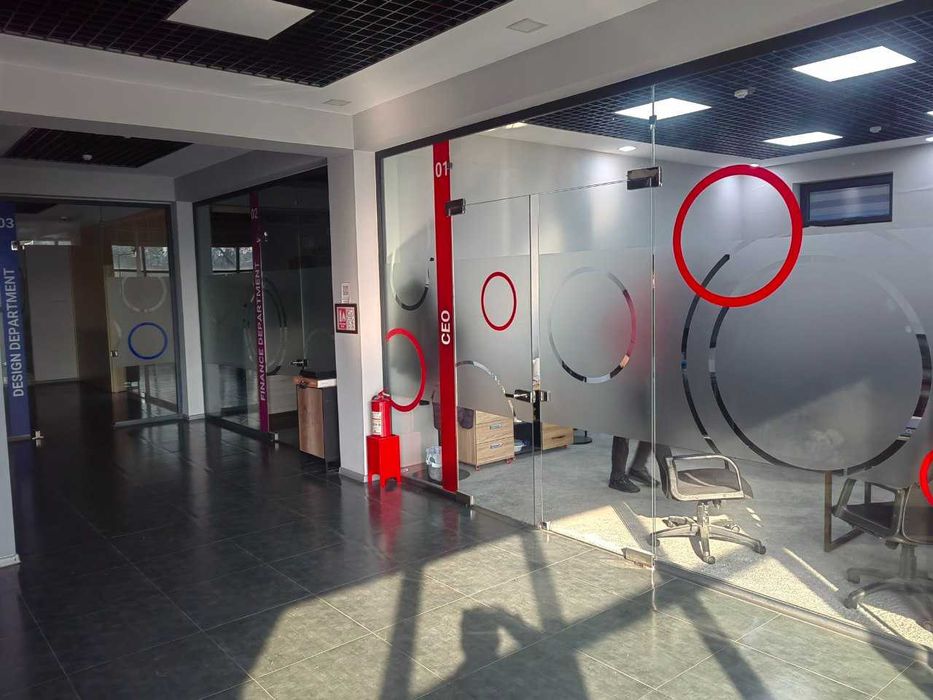 Продается здание в в Яккасарайском р-не. Вдоль дороги. Под офис/шоурум